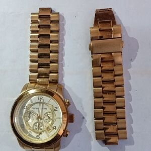 Michael Kors Gold Watch Need A Ban